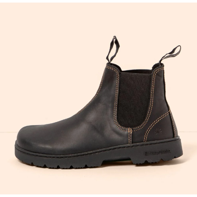 El Naturalista Nomada Chelsea Boot
